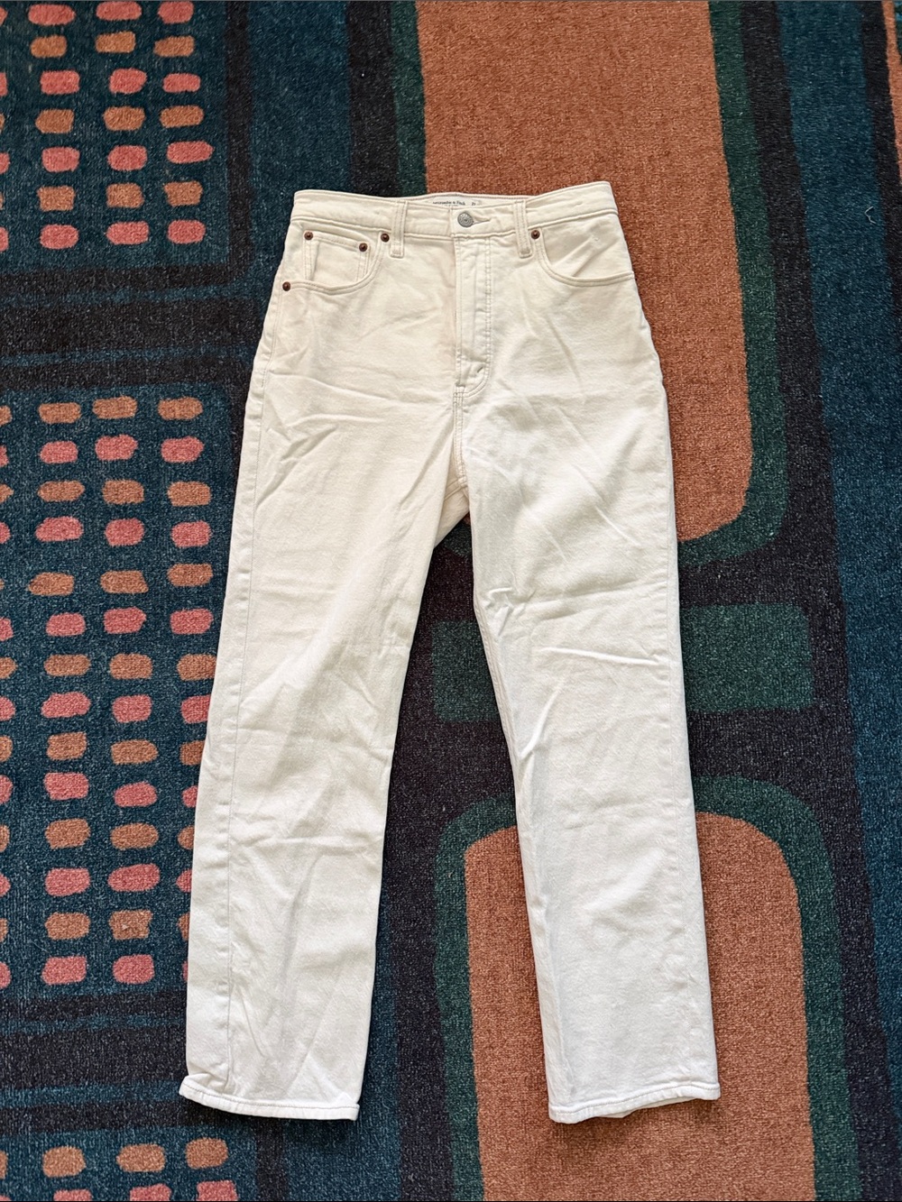 Abercrombie & Fitch Ultra High-Rise “The Ankle Straight” Jeans - 27